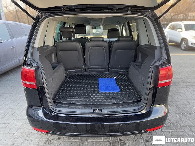 2012 Volkswagen Touran — Miniatură 18