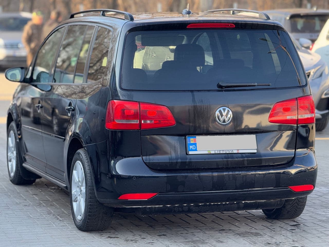2012 Volkswagen Touran — Miniatură 4