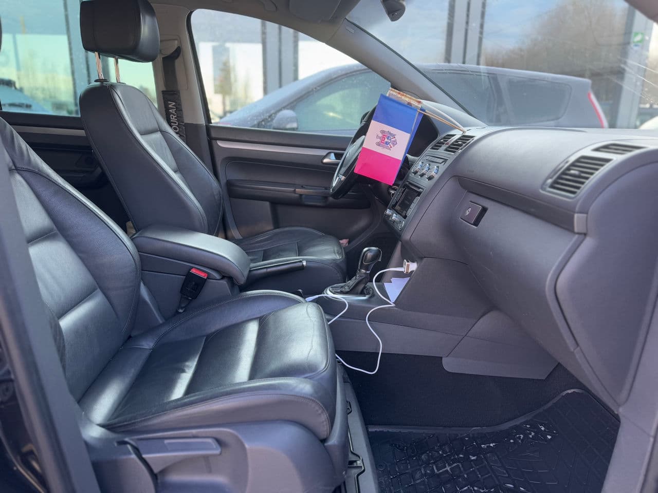 2012 Volkswagen Touran — Miniatură 15