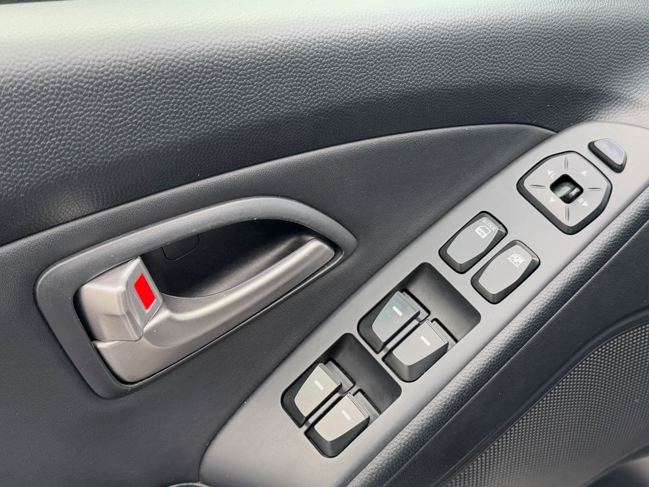 2011 Hyundai ix35 — Miniatură 14