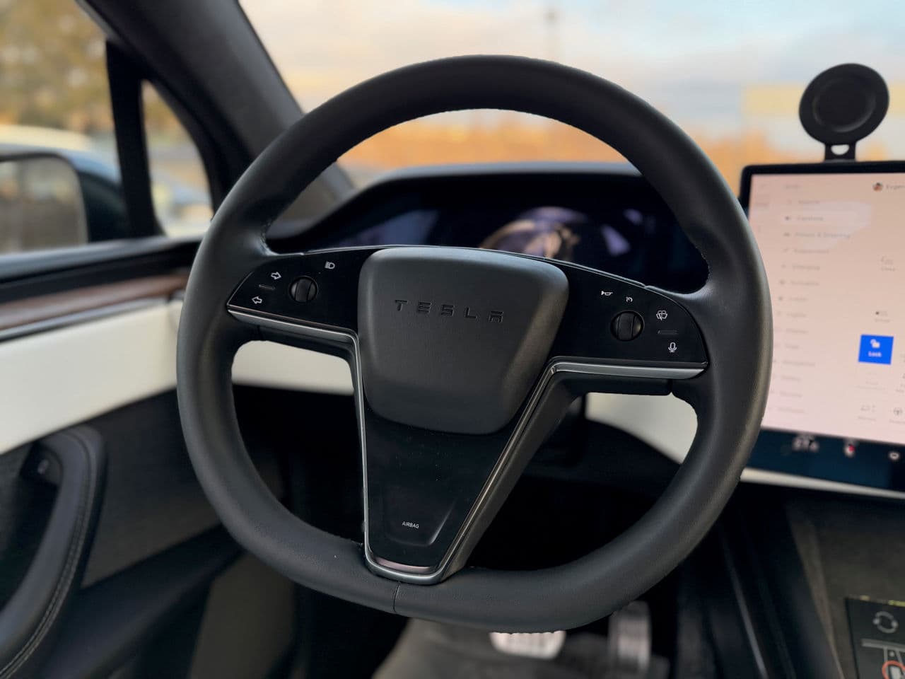 2022 Tesla Model X — Miniatură 10