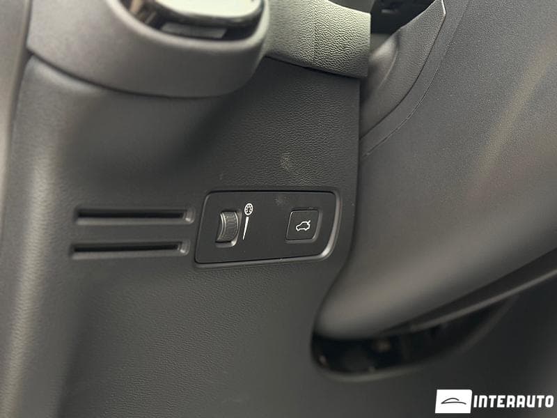 Volvo XC 40 2021 — Миниатюра 10