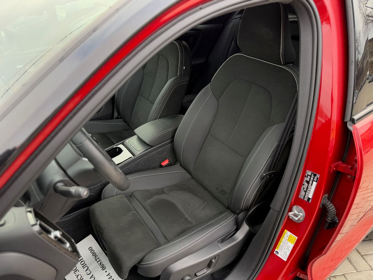 Volvo XC 40 2021 — Миниатюра 7