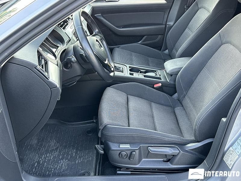 2019 Volkswagen Passat — Miniatură 7