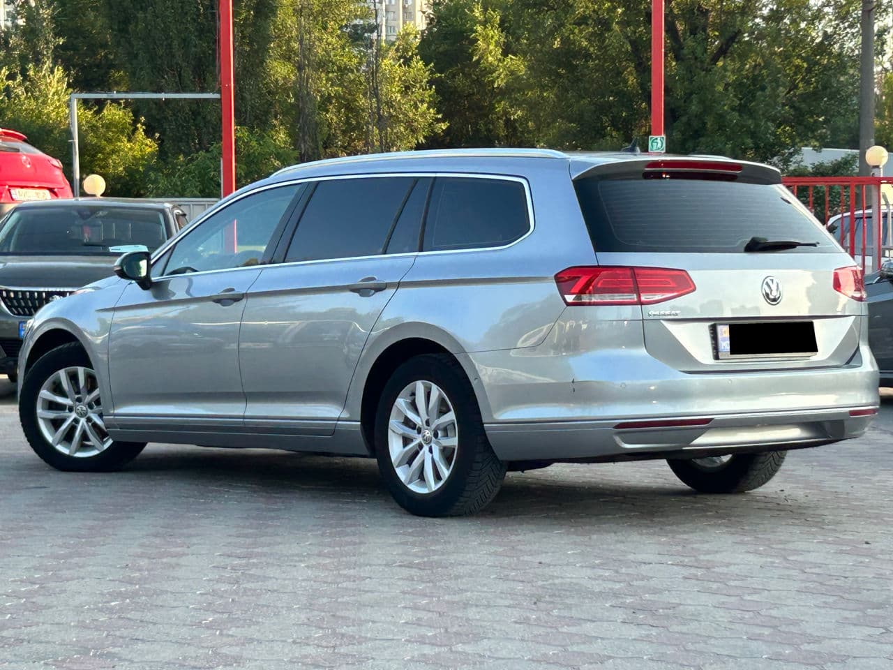 2019 Volkswagen Passat — Miniatură 2