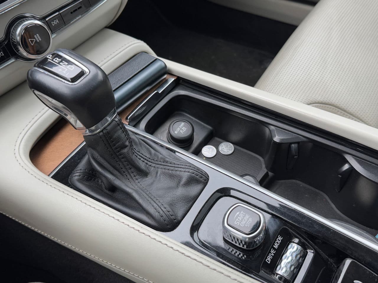 Volvo S 90 2017 — Миниатюра 11