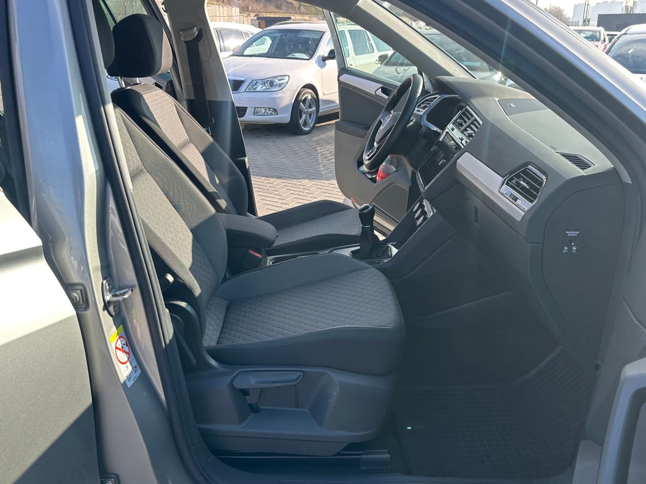2020 Volkswagen Tiguan — Miniatură 15