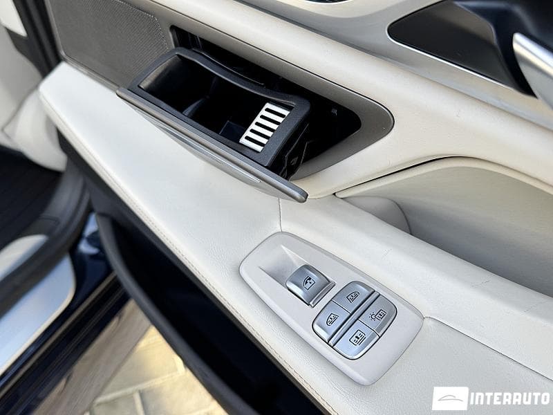 2017 BMW 740e — Miniatură 25