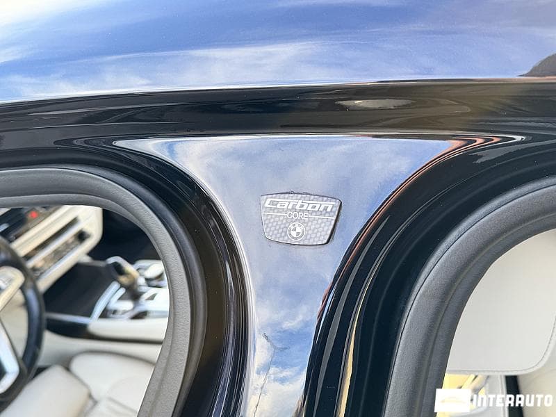 2017 BMW 740e — Miniatură 28