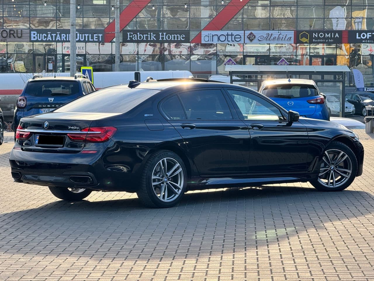 2017 BMW 740e — Miniatură 4