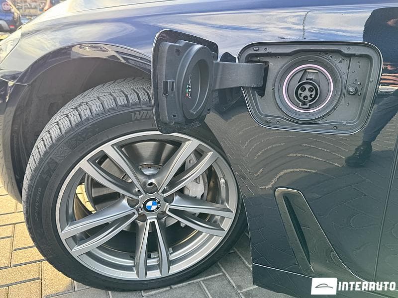 2017 BMW 740e — Miniatură 19