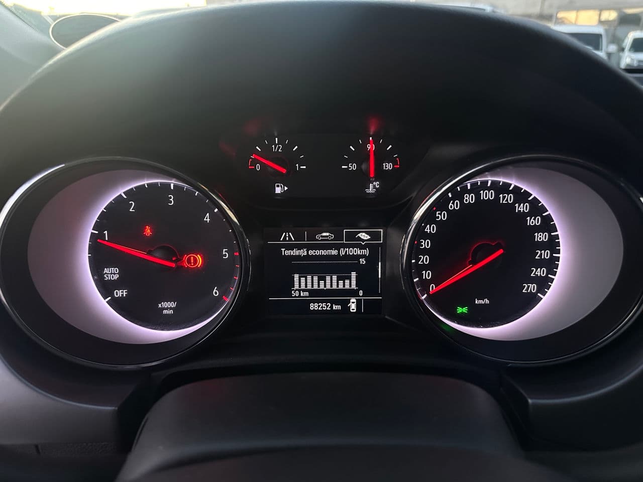 Opel Astra 2019 — Миниатюра 8