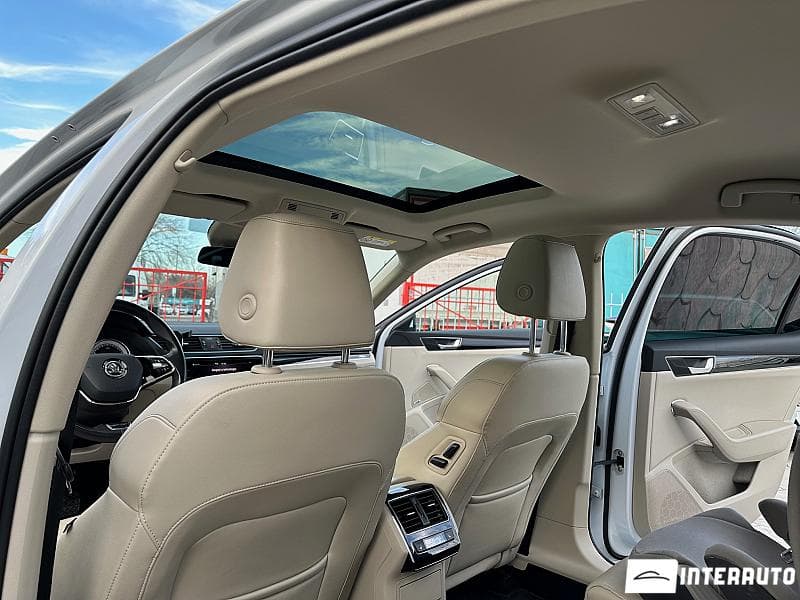 2020 Skoda Superb — Miniatură 16