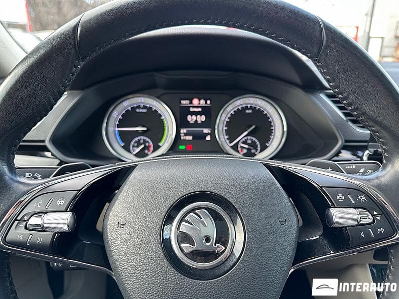 2020 Skoda Superb — Miniatură 9