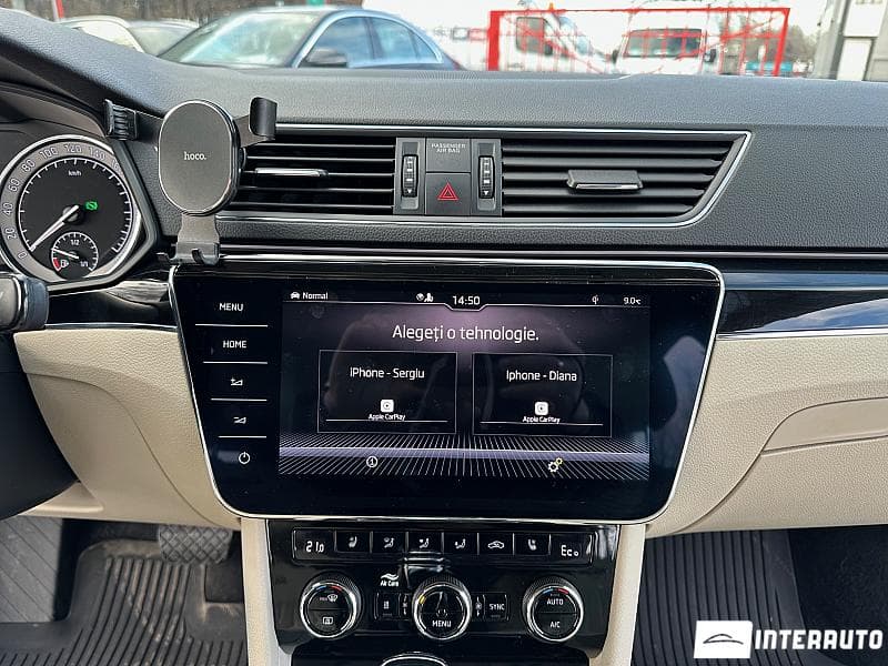 2020 Skoda Superb — Miniatură 12