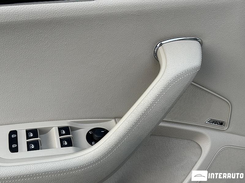 2020 Skoda Superb — Miniatură 24