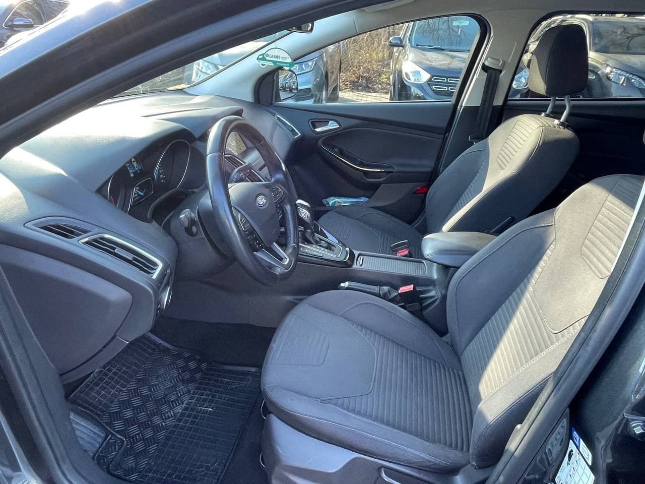 2017 Ford Focus — Miniatură 5