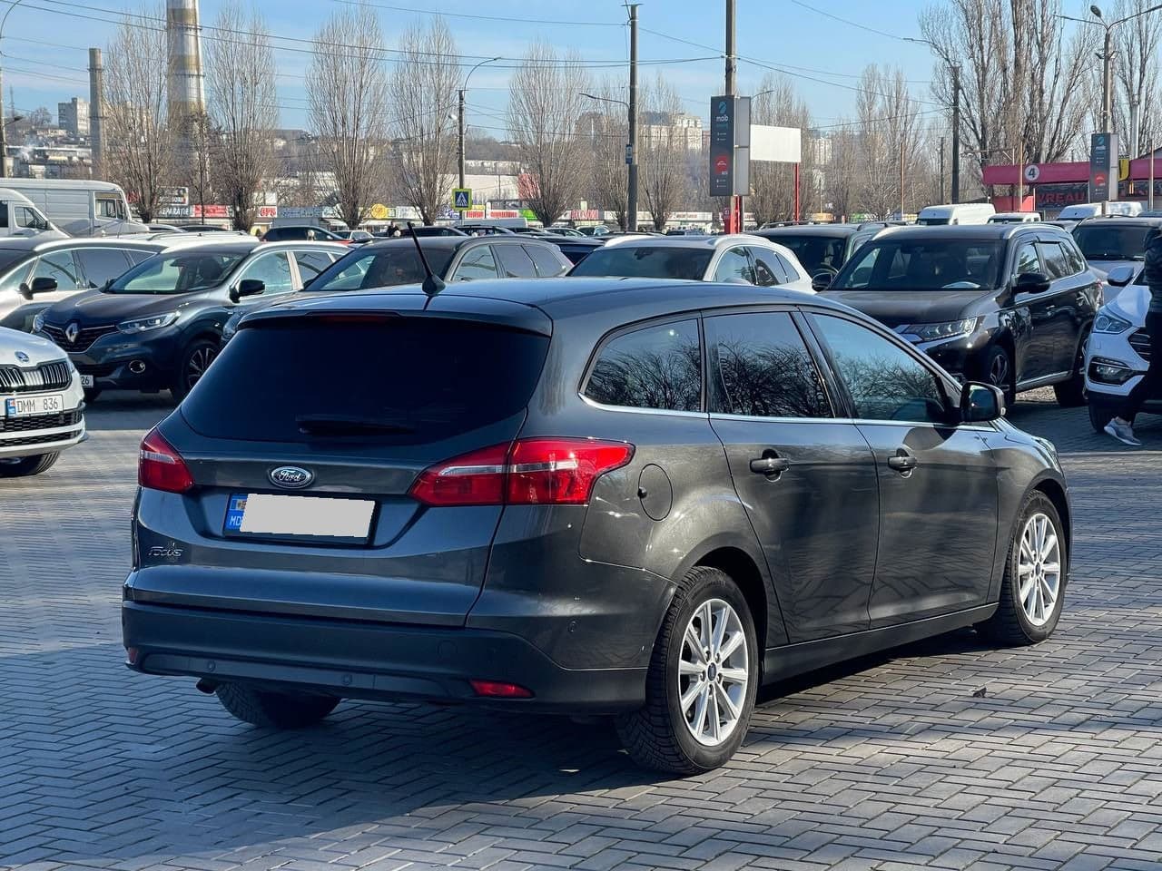 2017 Ford Focus — Miniatură 2