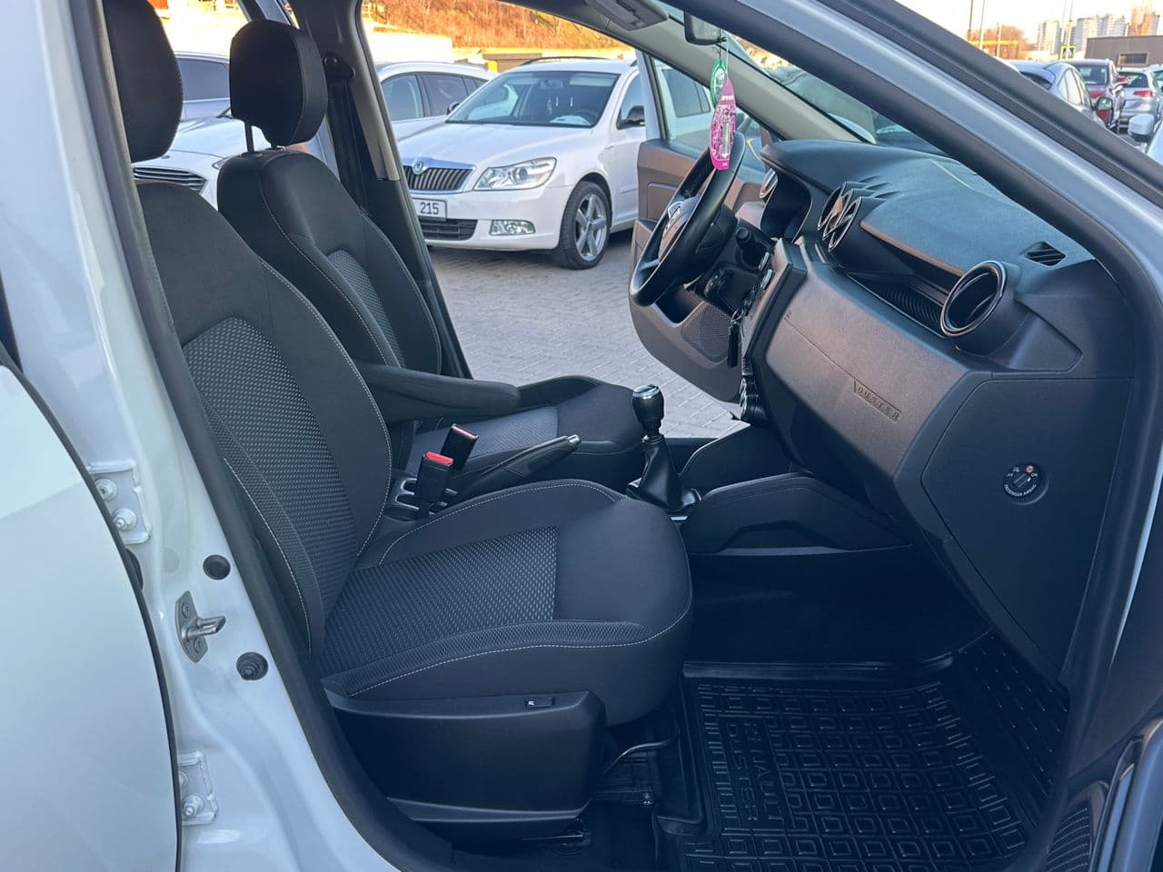 2019 Dacia Duster — Miniatură 15