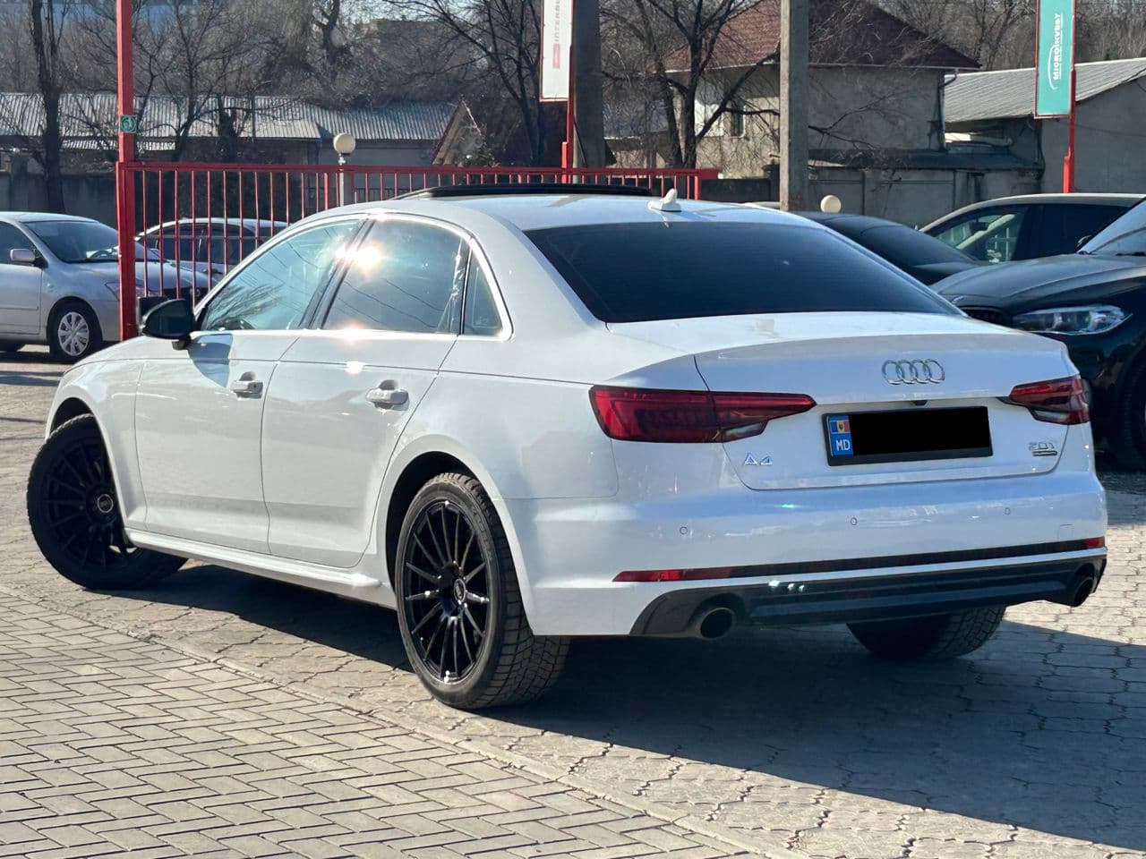 2016 Audi A4 — Miniatură 2