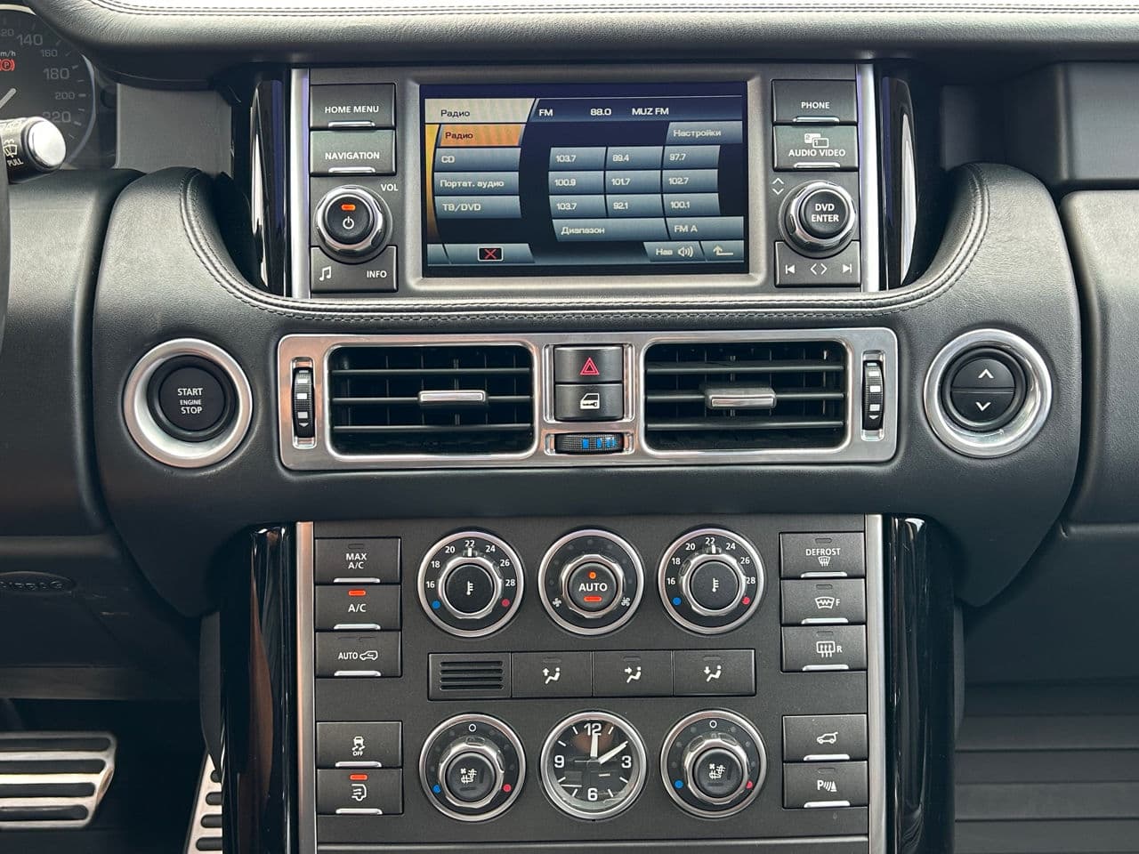 2011 Land Rover Range Rover Vogue — Miniatură 12