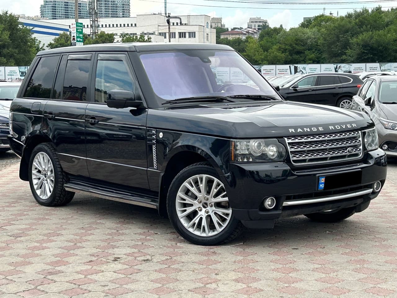 2011 Land Rover Range Rover Vogue — Miniatură 4