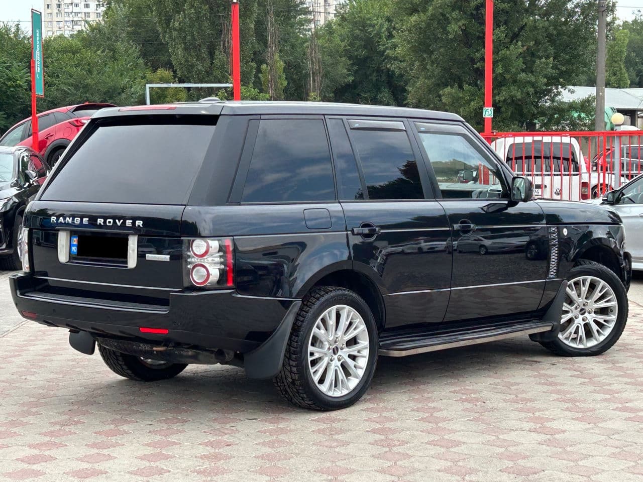 2011 Land Rover Range Rover Vogue — Miniatură 3