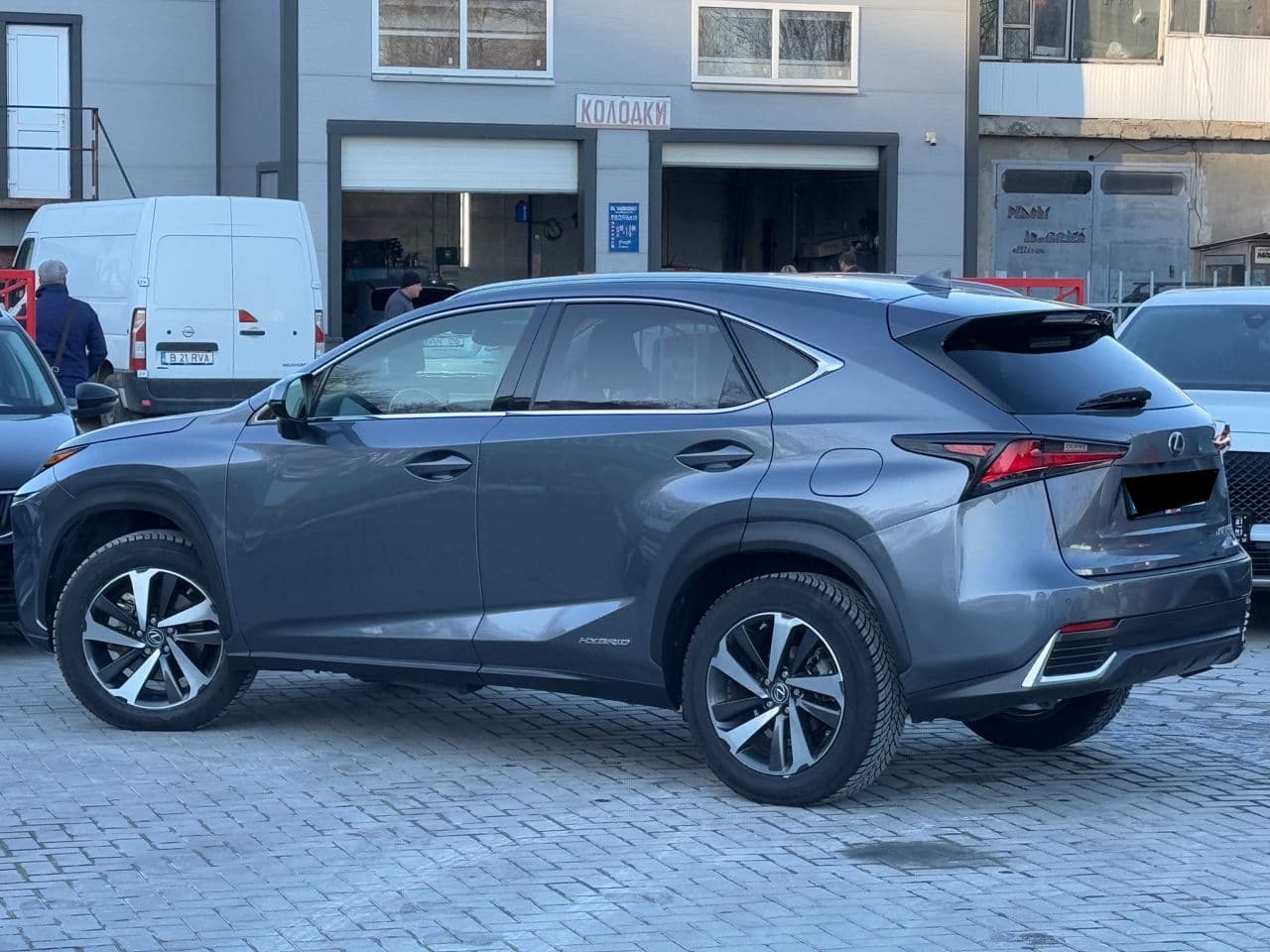 Lexus NX 300H 2018 — Миниатюра 3