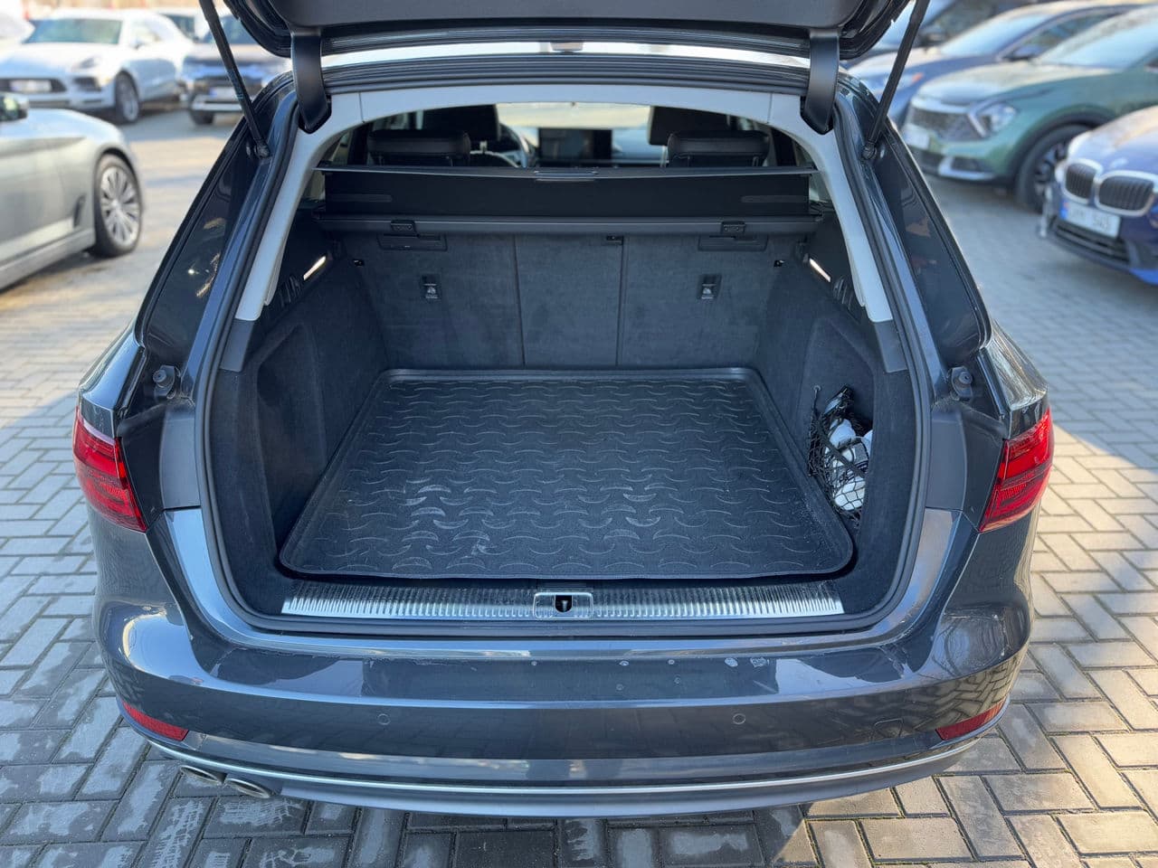2018 Audi A4 — Miniatură 5