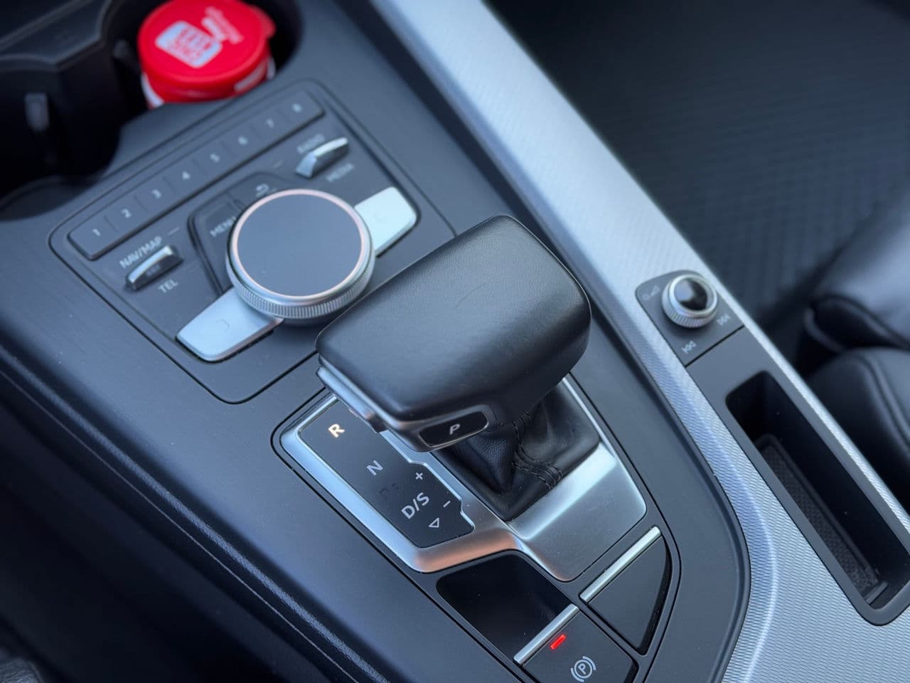 2018 Audi A4 — Miniatură 16