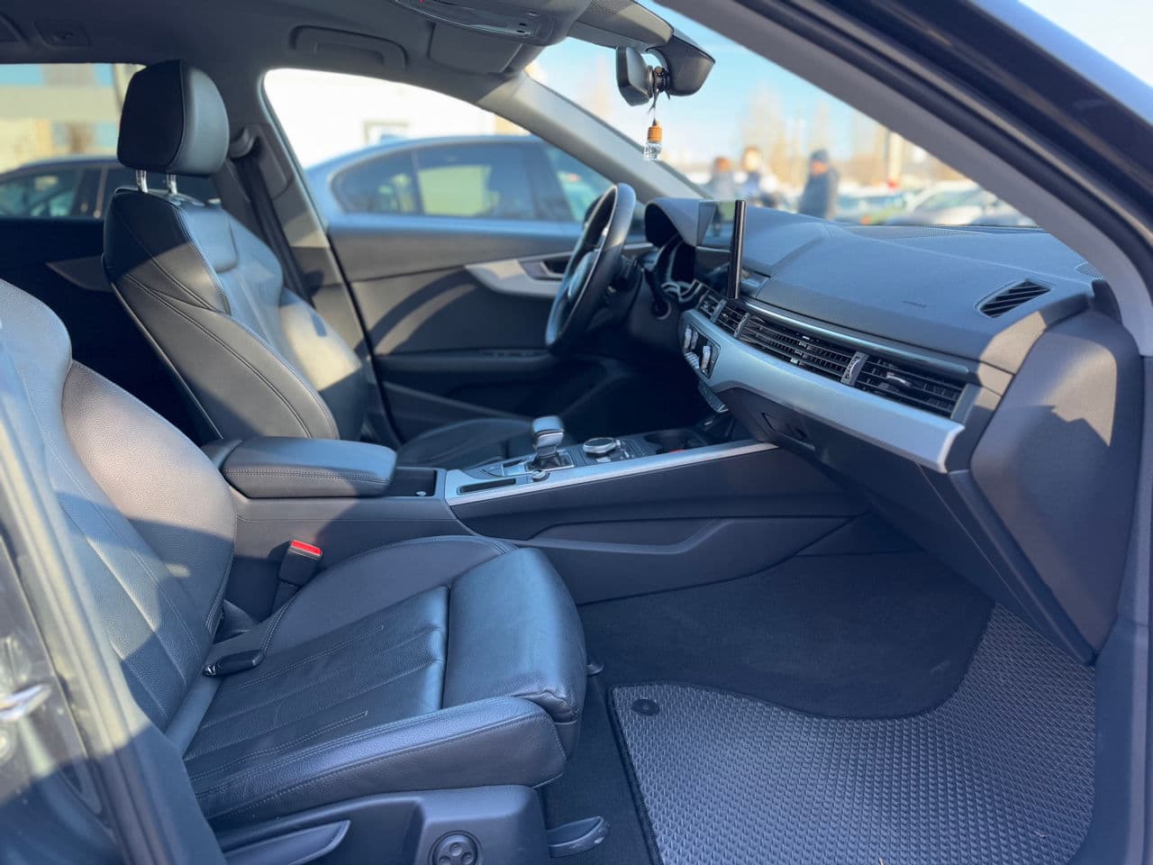 2018 Audi A4 — Miniatură 20