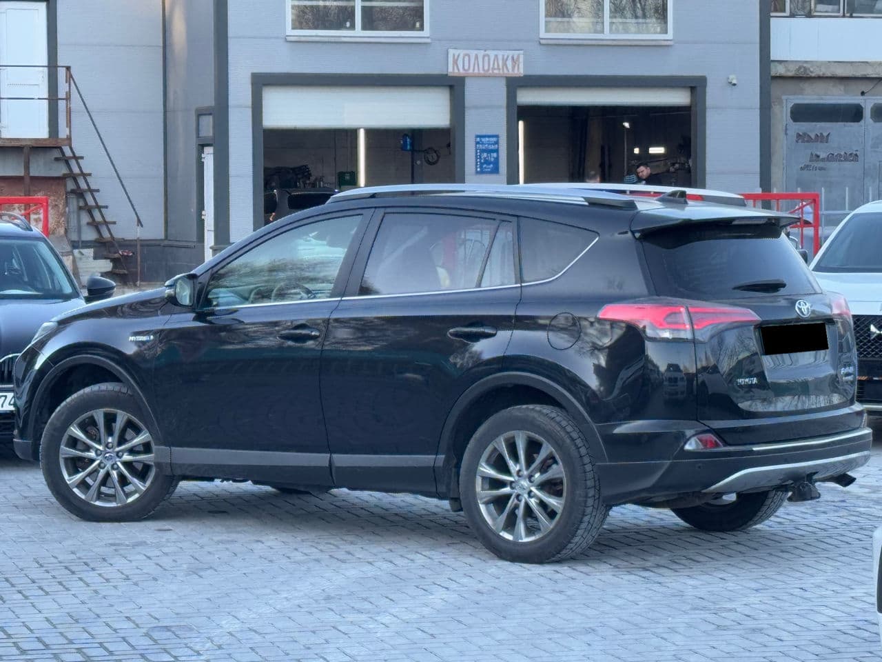 2018 Toyota Rav-4 — Miniatură 2