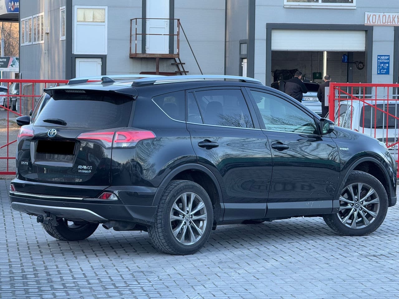 2018 Toyota Rav-4 — Miniatură 4