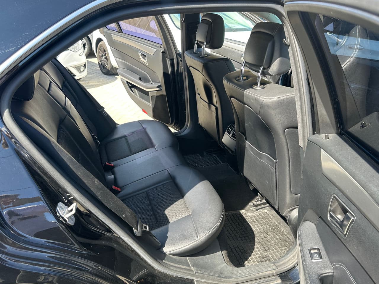 2015 Mercedes E 300h — Miniatură 15
