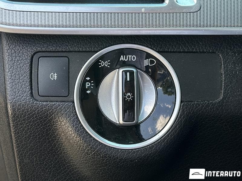 2015 Mercedes E 300h — Miniatură 17