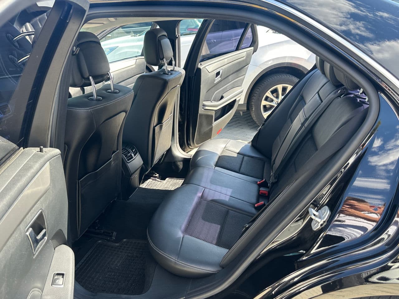2015 Mercedes E 300h — Miniatură 14