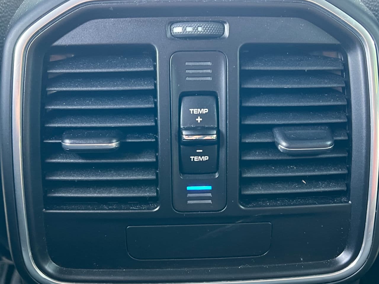 2016 Porsche Macan — Miniatură 16