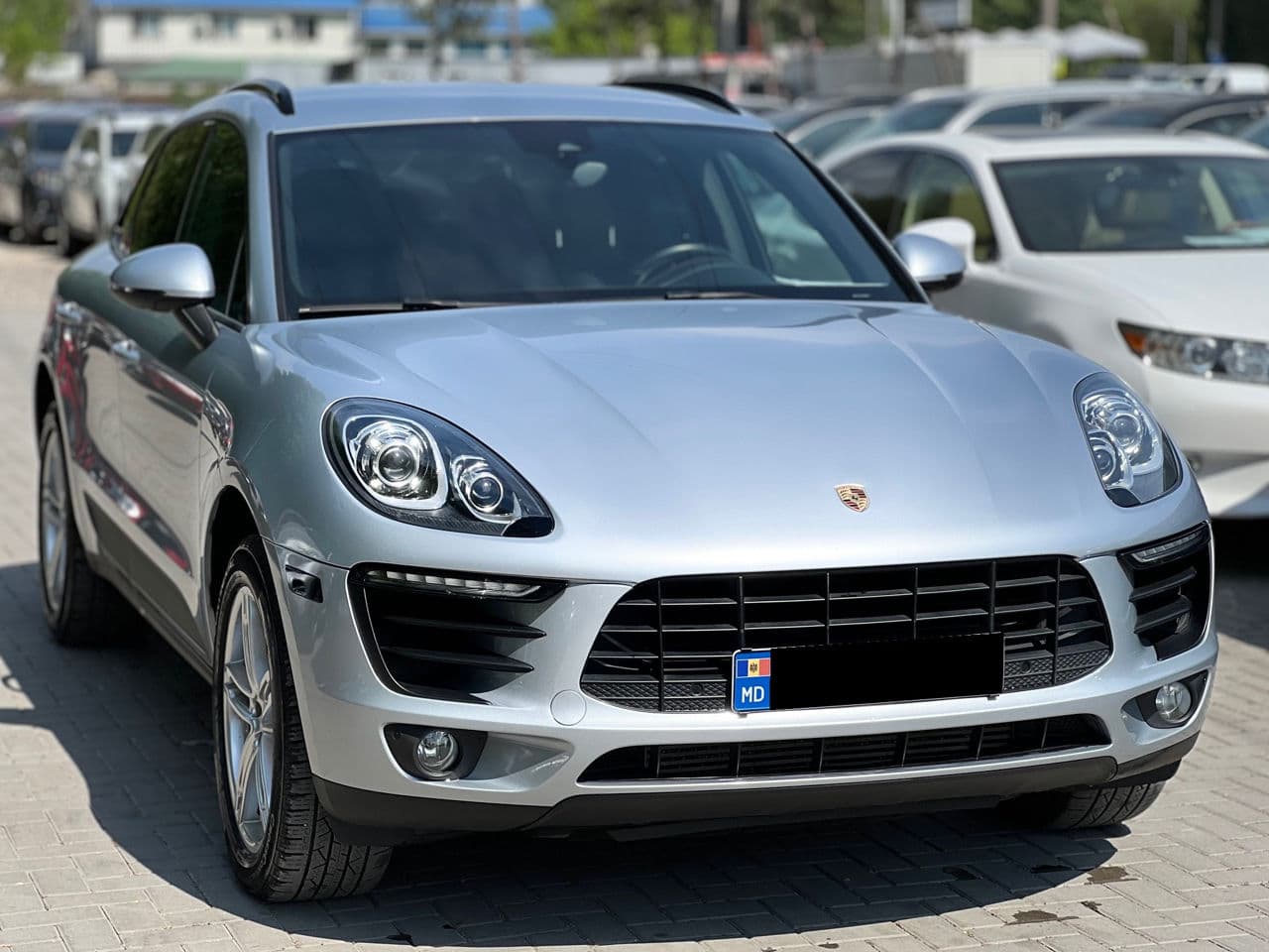 2016 Porsche Macan — Miniatură 3