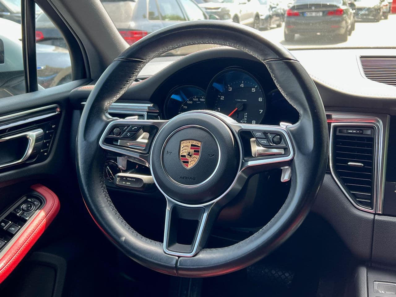 2016 Porsche Macan — Miniatură 9
