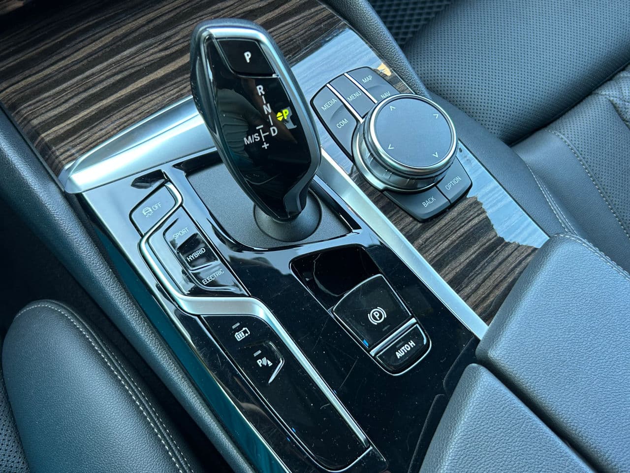 BMW 530e 2023 — Миниатюра 16