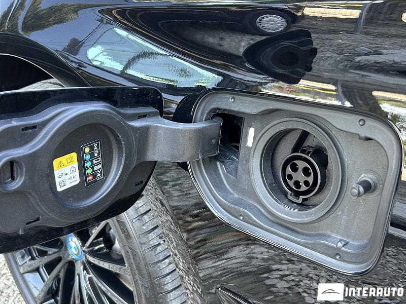 BMW 530e 2023 — Миниатюра 6