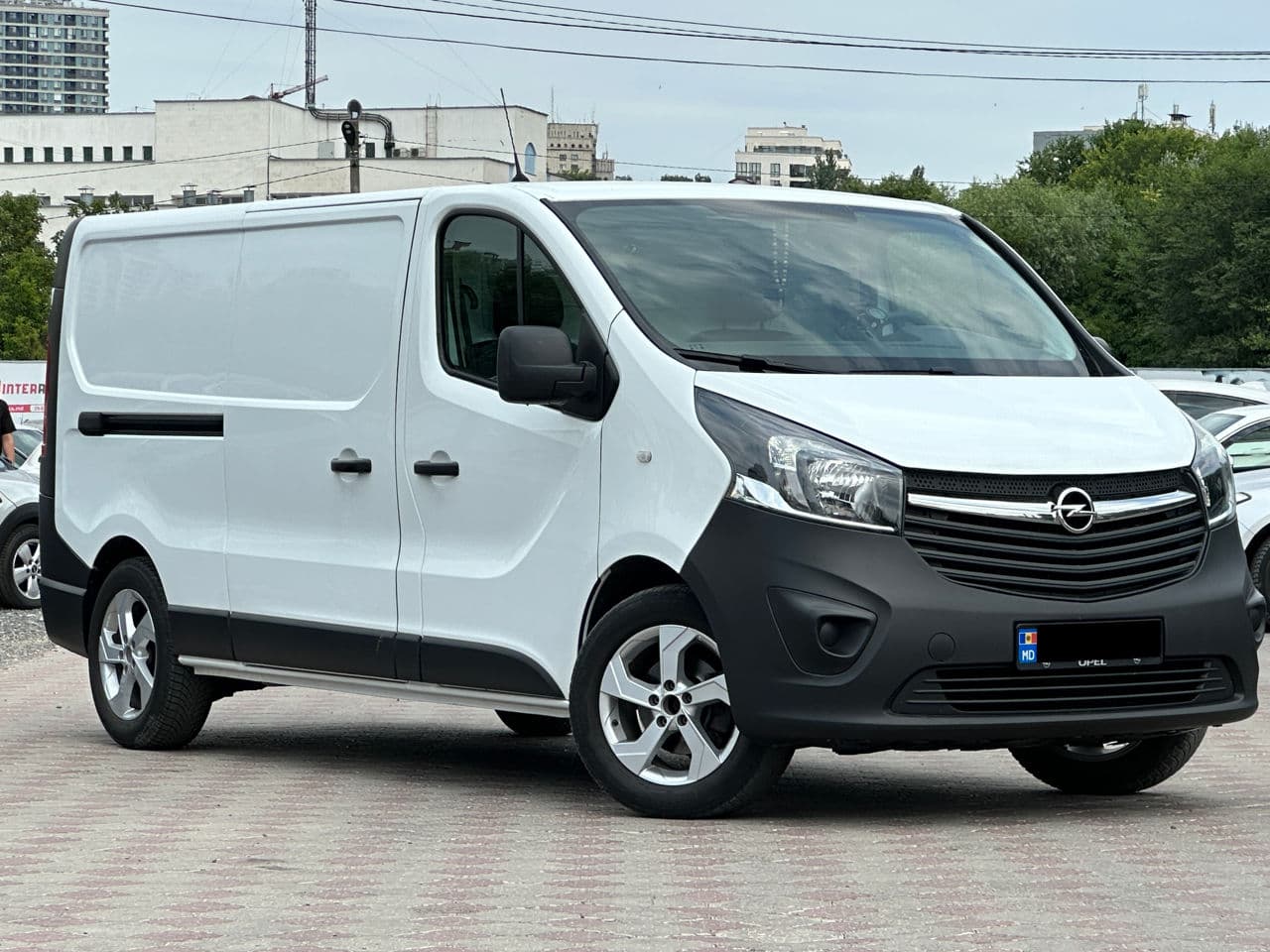Opel Vivaro 2018 — Миниатюра 4