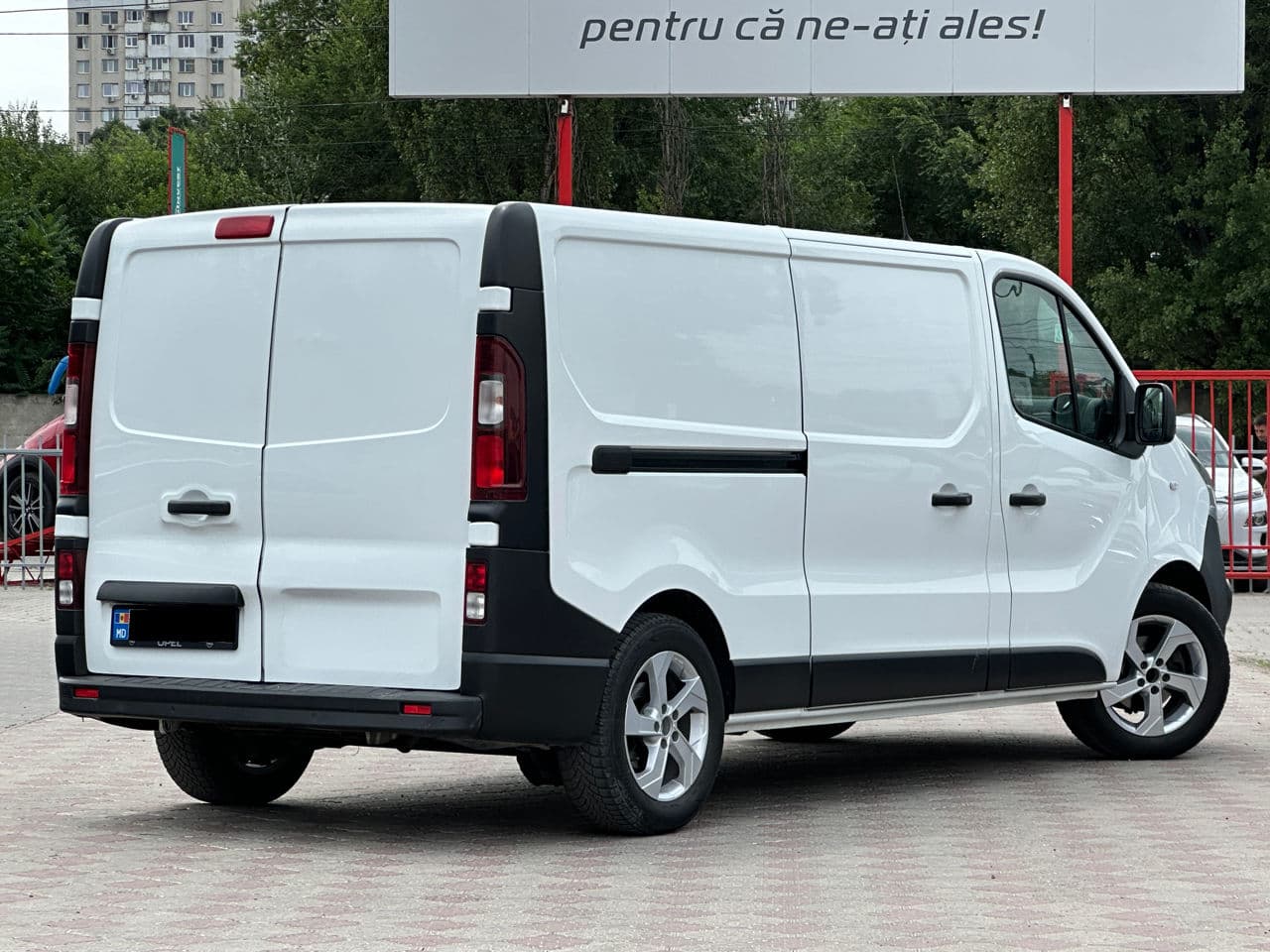 Opel Vivaro 2018 — Миниатюра 3