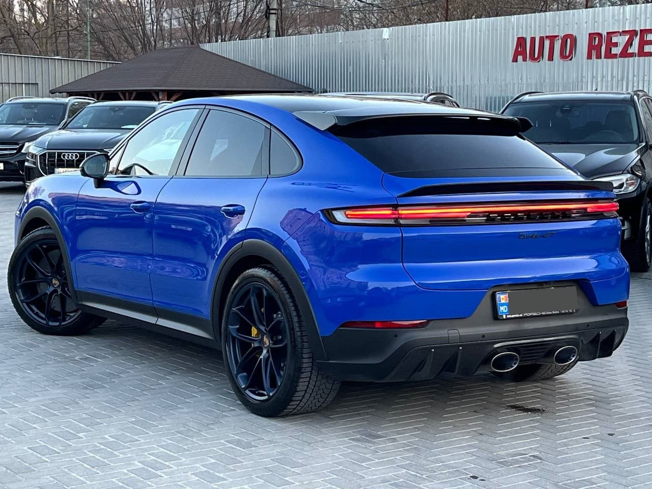 2025 Porsche Cayenne Turbo GT Coupe — Miniatură 2