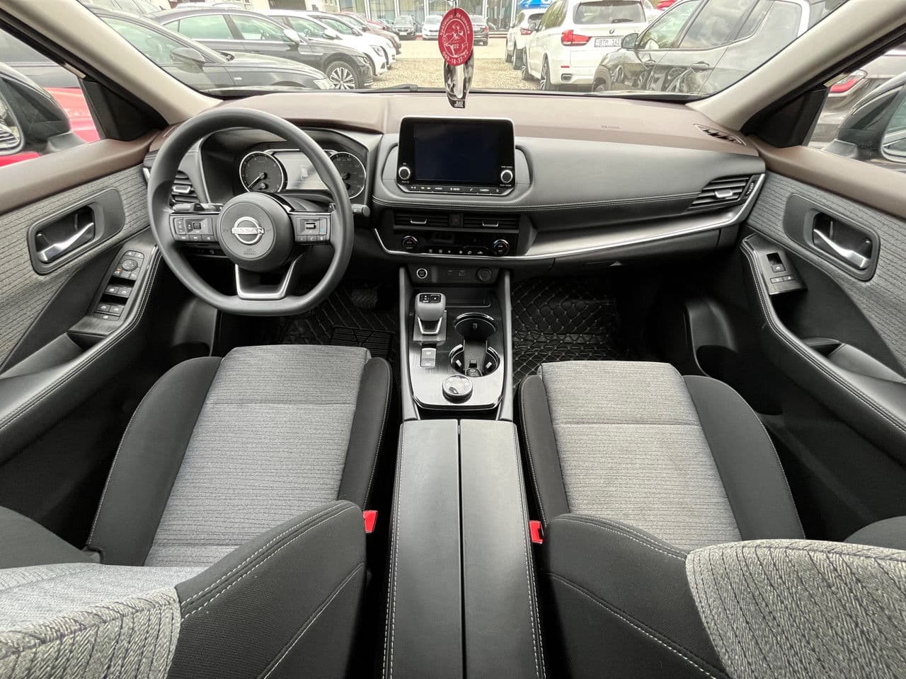 2023 Nissan Rogue — Miniatură 9