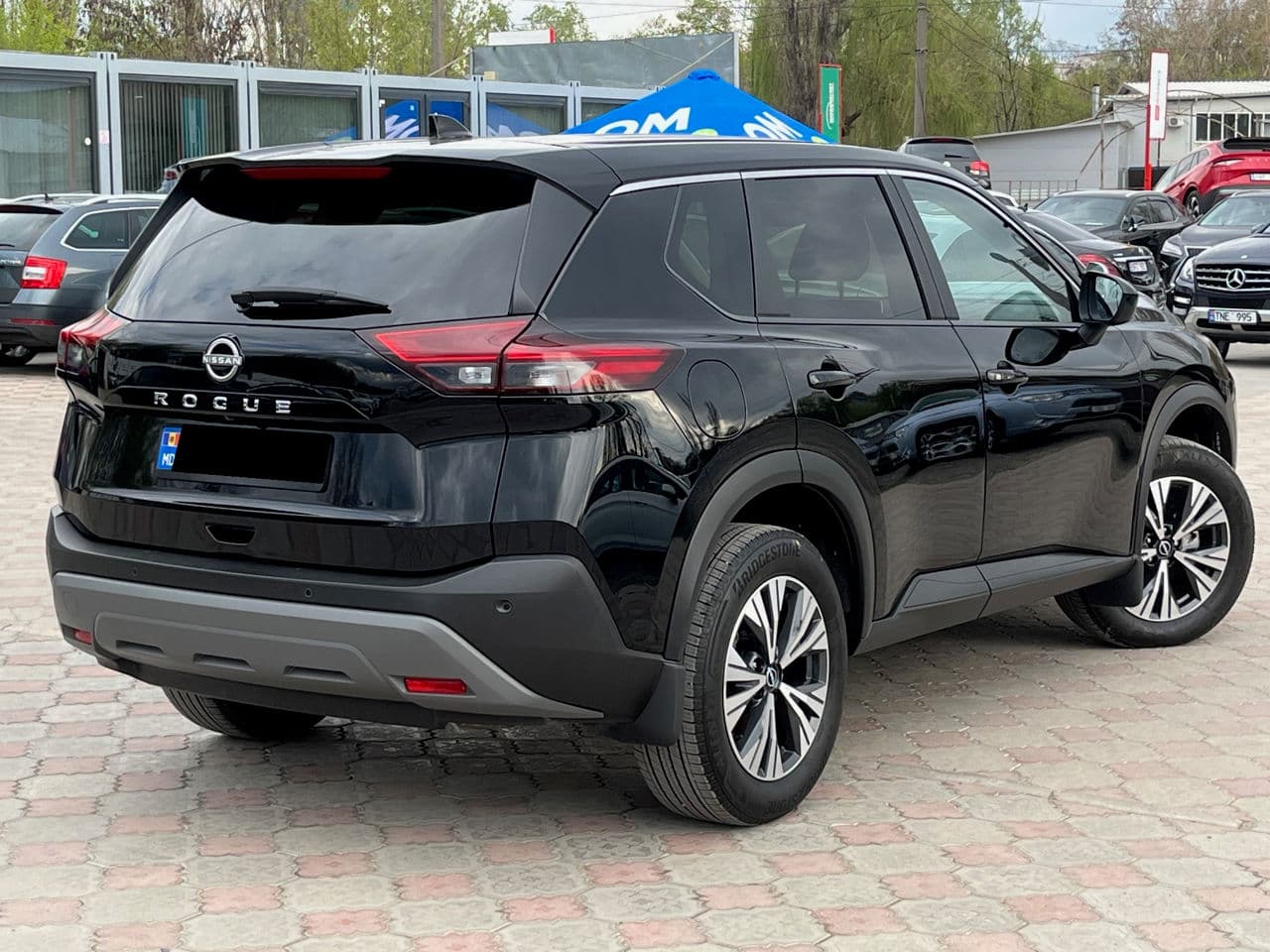 2023 Nissan Rogue — Miniatură 3