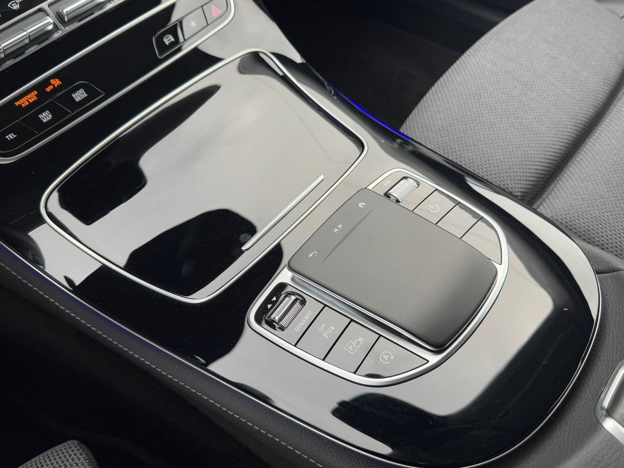 2023 Mercedes E 200 — Miniatură 14