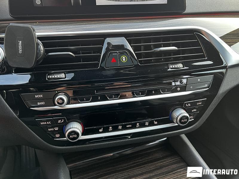 2018 BMW 530e — Miniatură 13