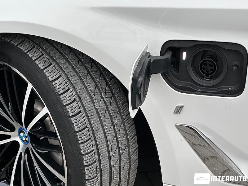 2018 BMW 530e — Miniatură 5