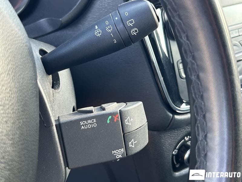 2020 Dacia Lodgy — Miniatură 11